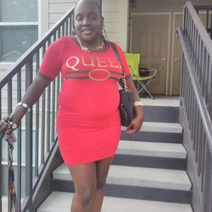 Meet your Posher, Elnora